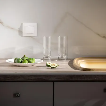 Giannis توروني