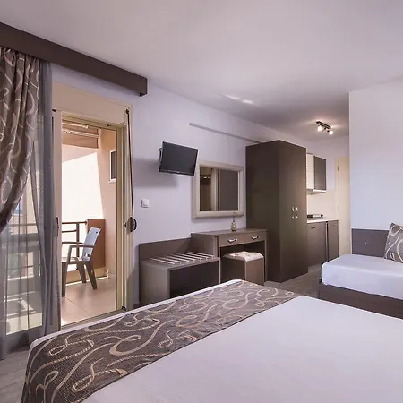 Giannis توروني